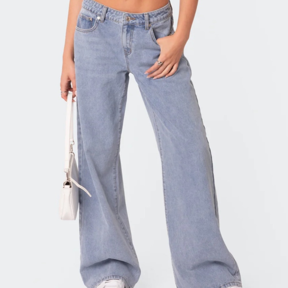 NWT Edikted Raelynn Washed Low Rise Jeans